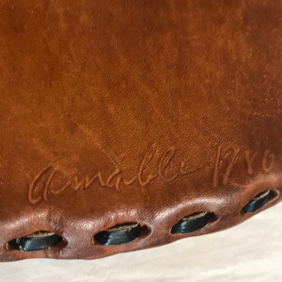 “VINTAGE” Handmade Floral Leather Crossbody Bag . - Picture 6 of 16